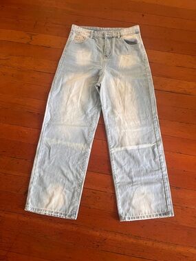 Straight Leg Women’s Jeans in Light Blue